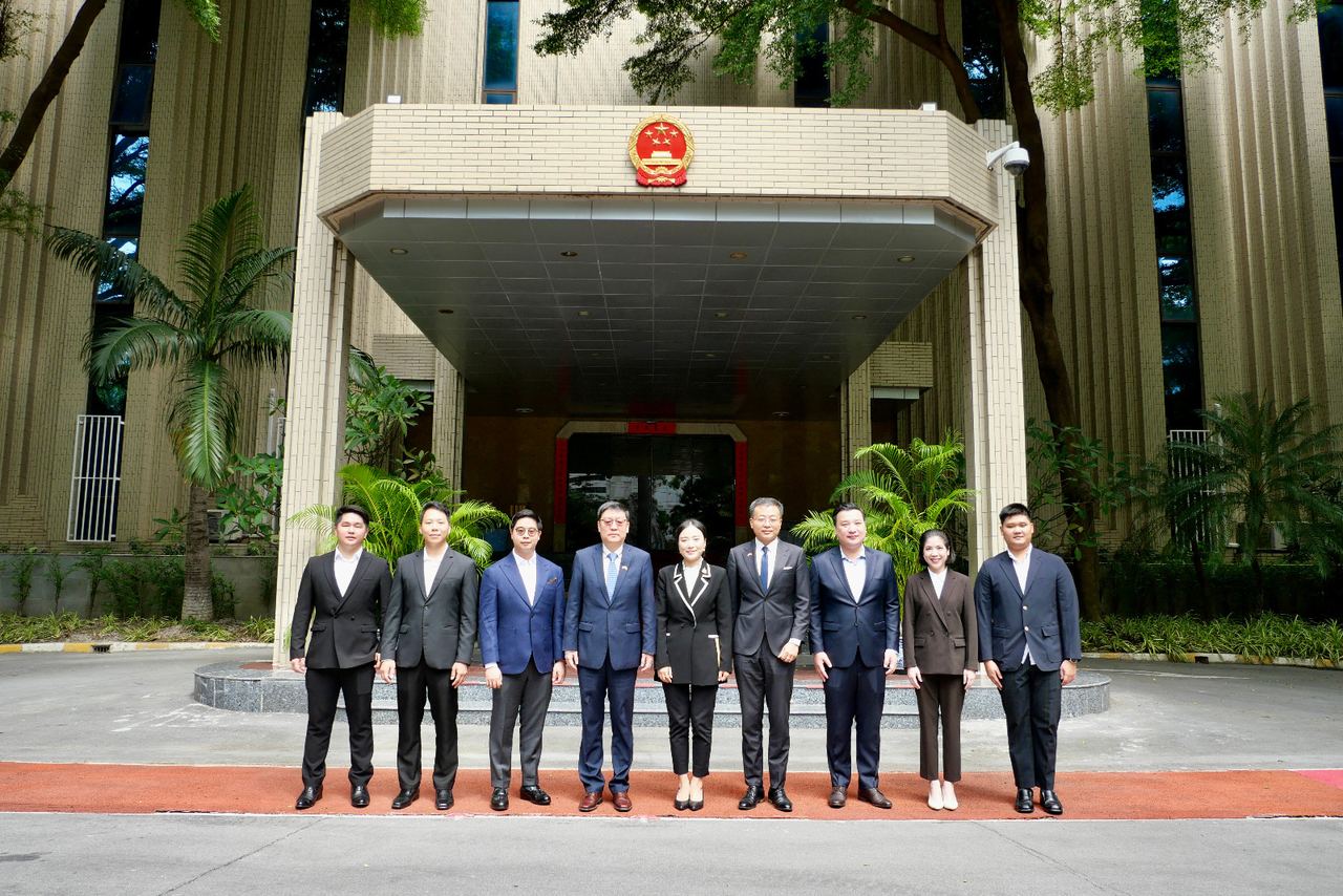 ดูรูปใหญ่ สมาคมวัฒนธรรมแต้จิ๋วและภาษา(ประเทศไทย) เข้าพบผู้แทนสถานเอกอัครราชทูตจีนประจำประเทศไทย พร้อมเรียนเชิญร่วมเป็นเกียรติในพิธีเปิดตัวสมาคมอย่างเป็นทางการ