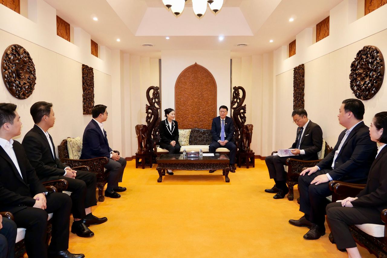 ดูรูปใหญ่ สมาคมวัฒนธรรมแต้จิ๋วและภาษา(ประเทศไทย) เข้าพบผู้แทนสถานเอกอัครราชทูตจีนประจำประเทศไทย พร้อมเรียนเชิญร่วมเป็นเกียรติในพิธีเปิดตัวสมาคมอย่างเป็นทางการ